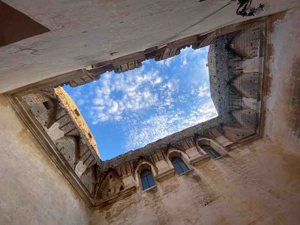 Sky through ruins